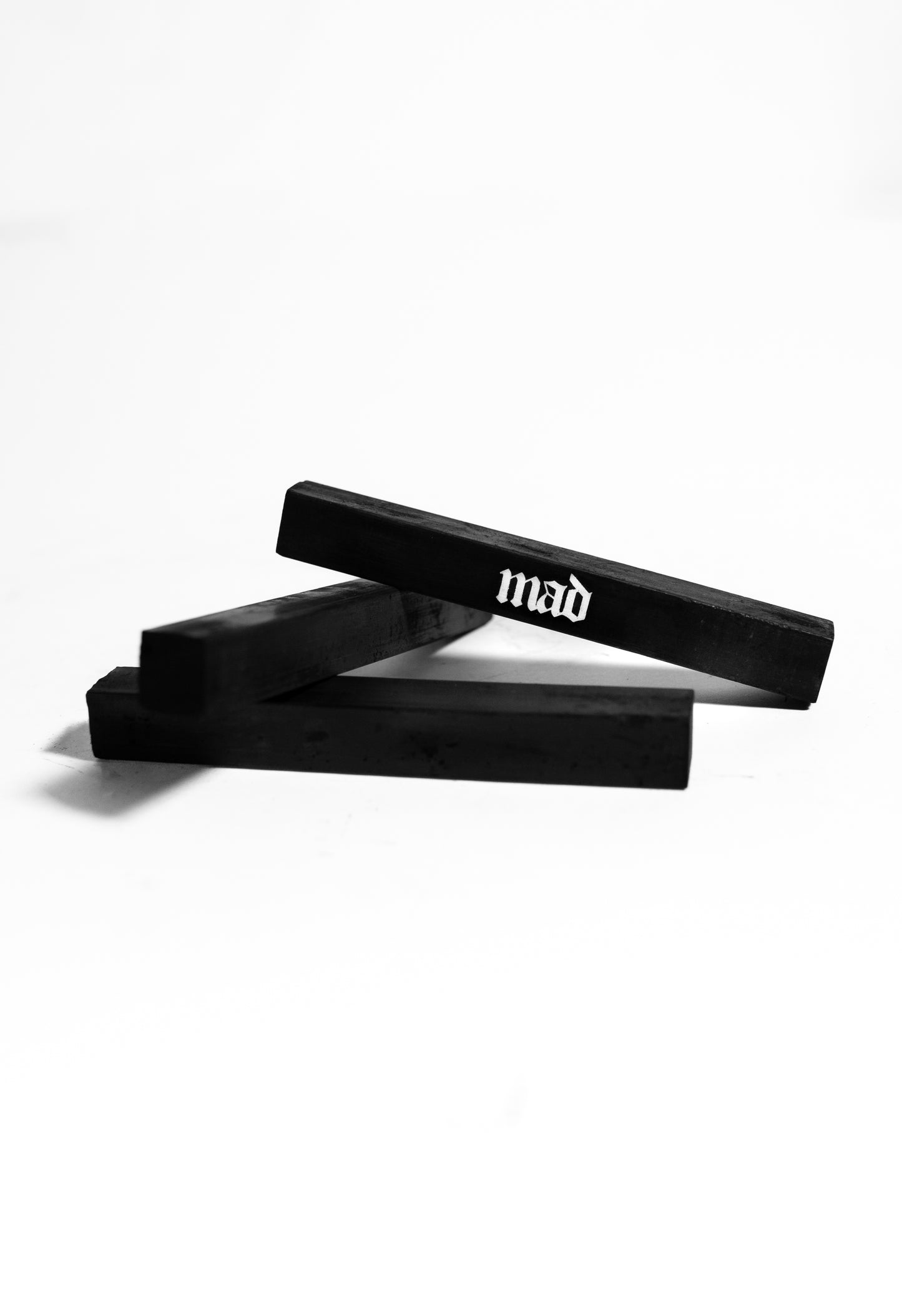 MAD ESSENTIALS CHARCOAL ART KIT