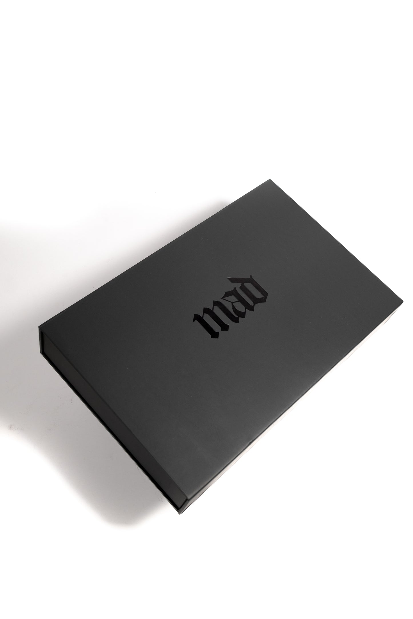 MAD ESSENTIALS CHARCOAL ART KIT